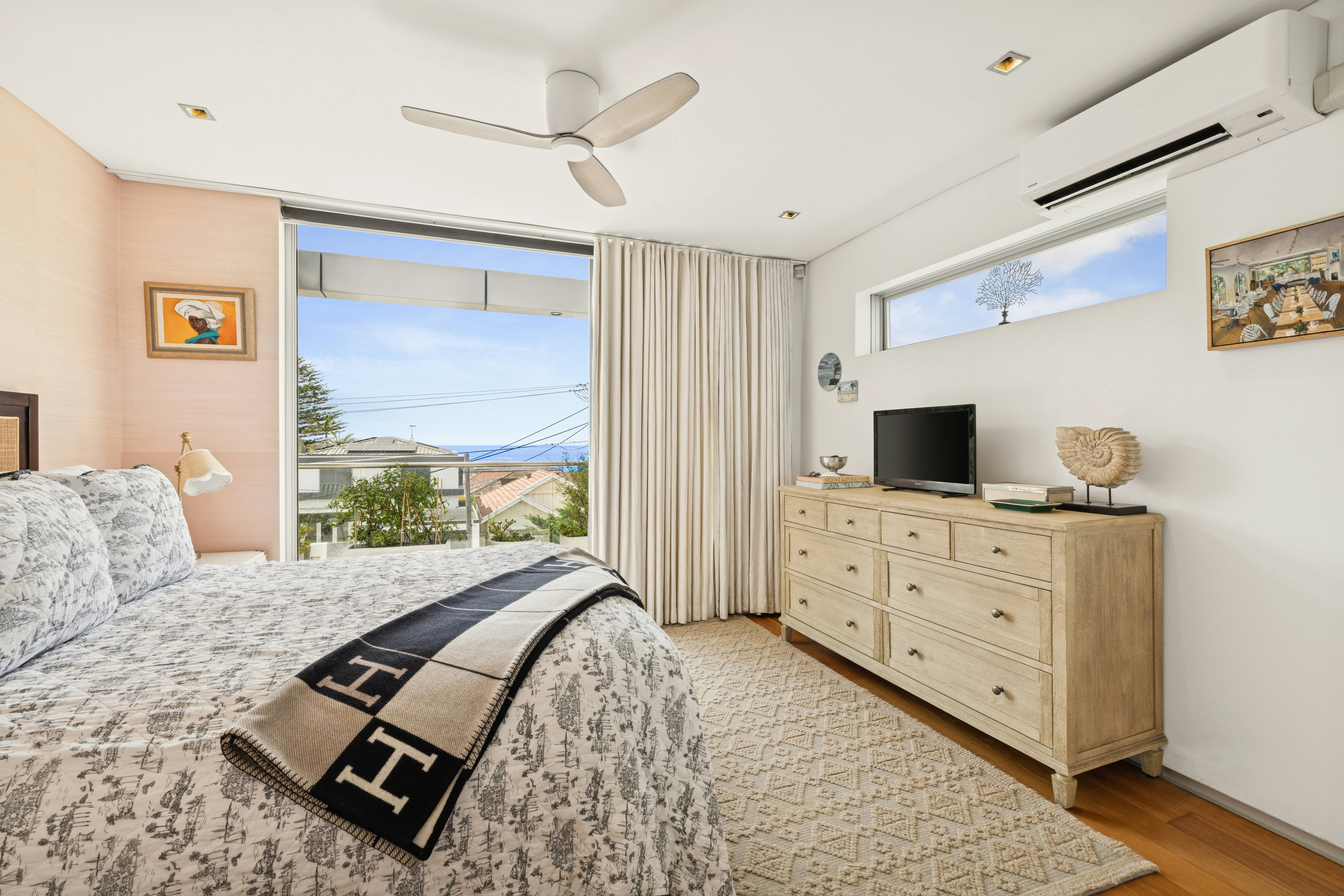 Image of ceiling fan