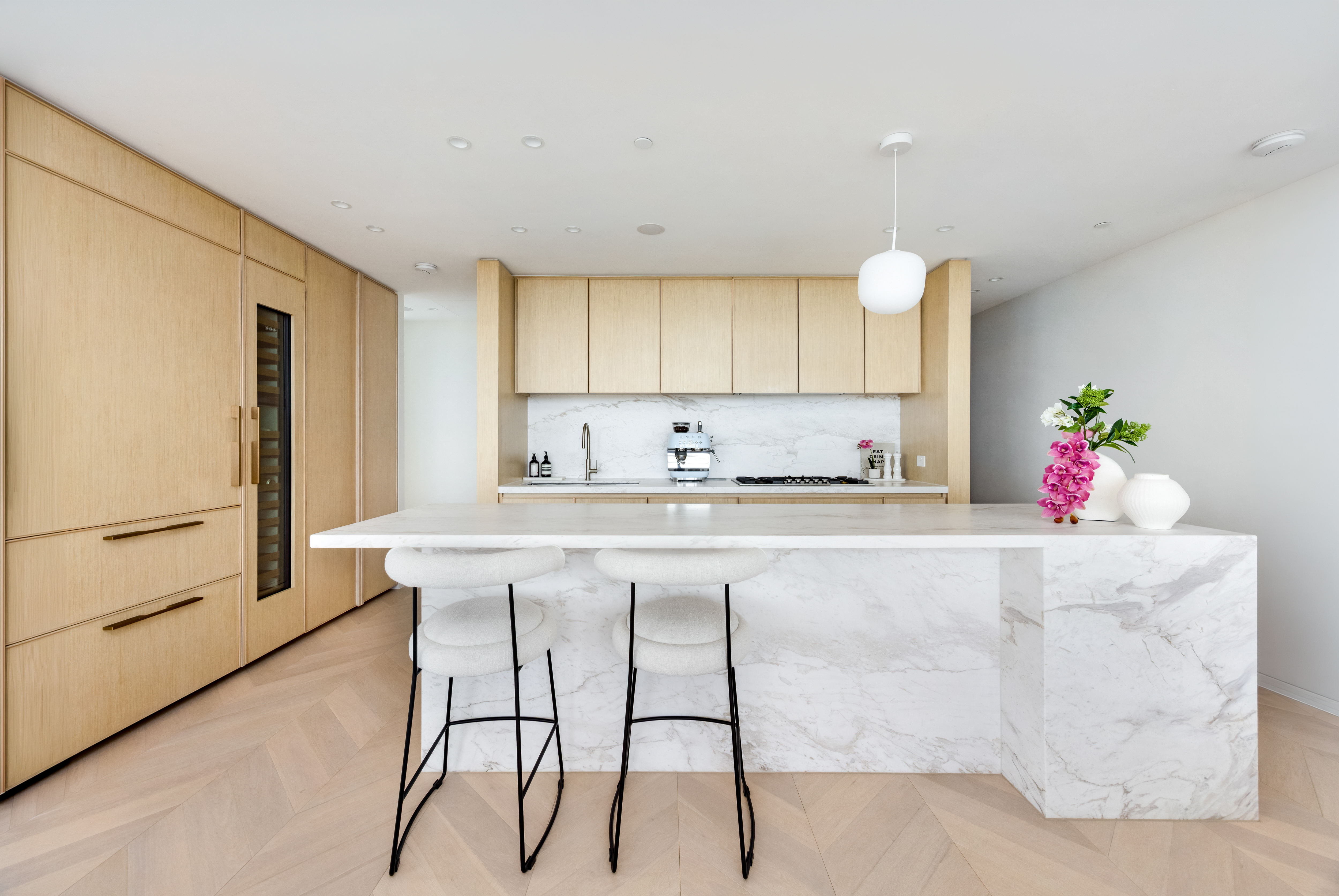 1805/168 Walker Street, North Sydney - Thumbnail 4