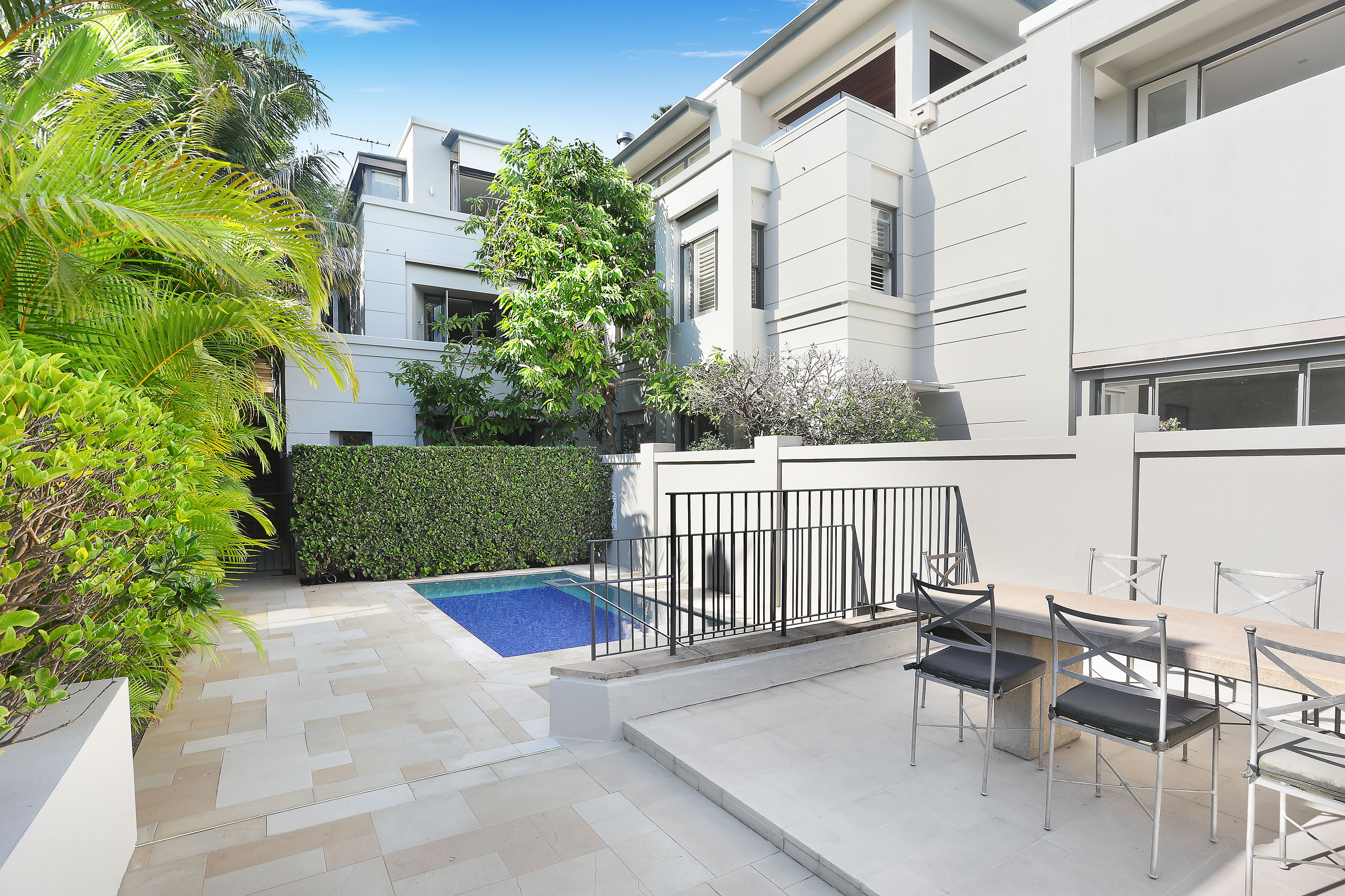 1/25-26 New Beach Road, Darling Point - Thumbnail 5