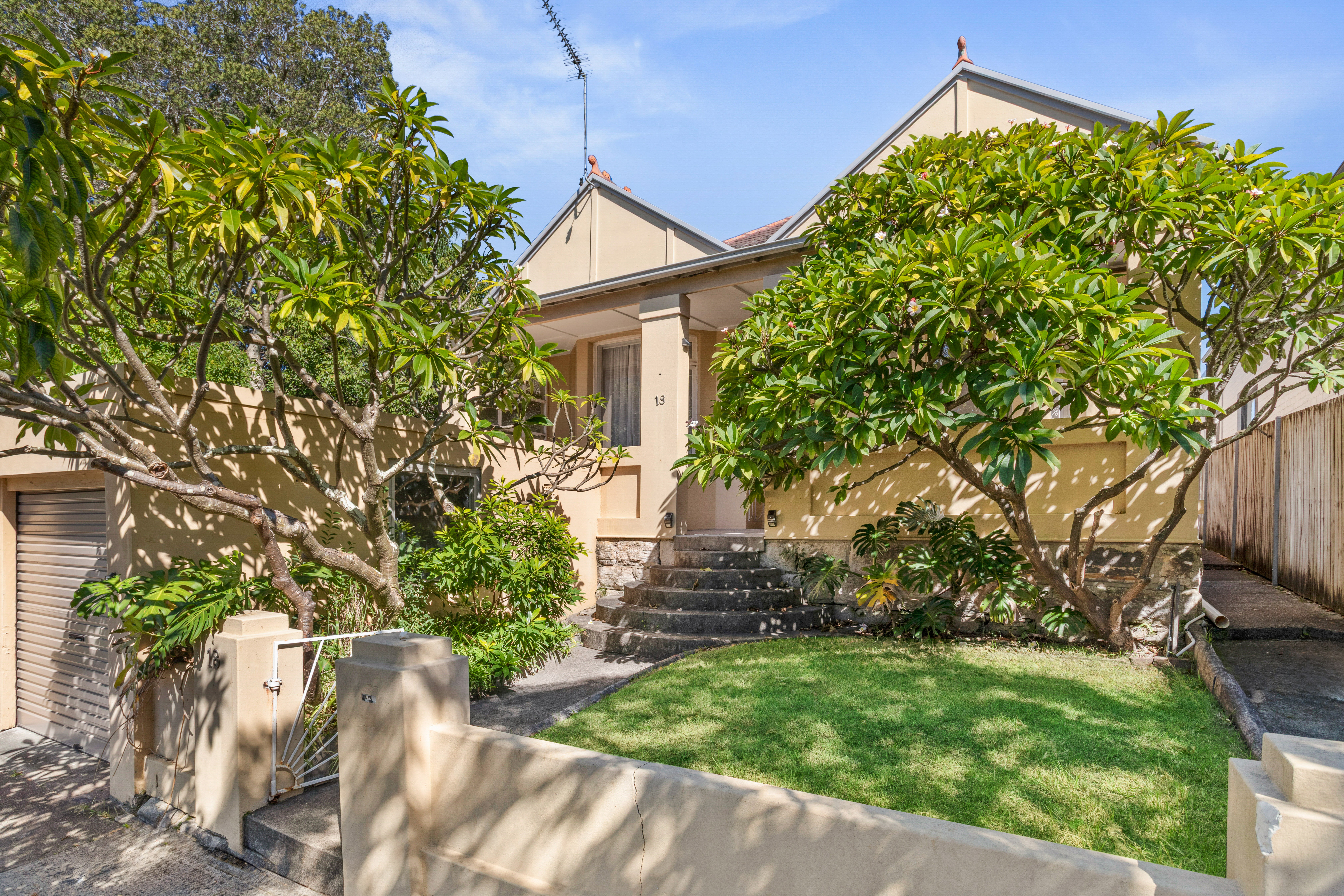 18 Bradley Avenue, Bellevue Hill - Thumbnail 2