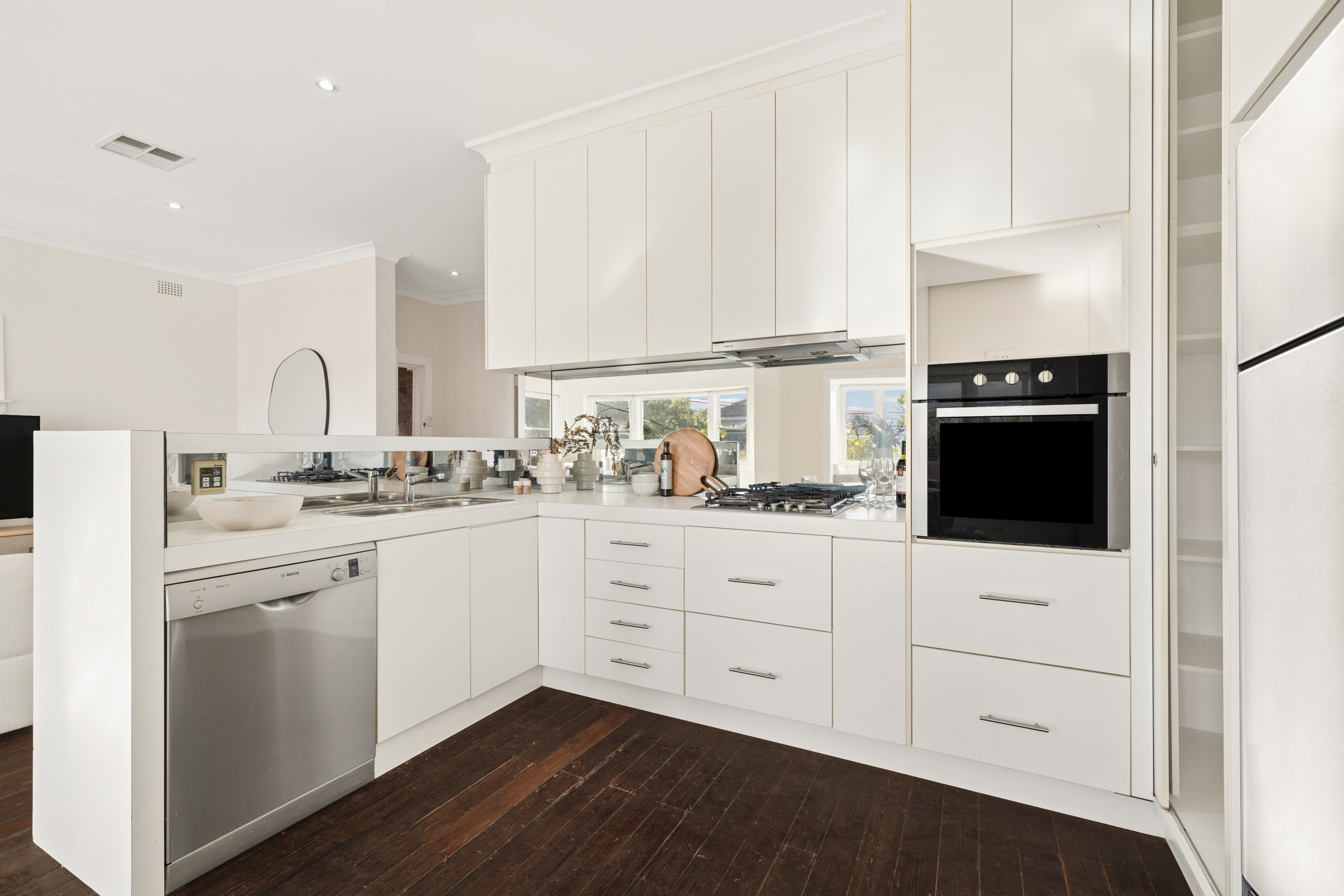 6 Waratah Street, North Bondi - Thumbnail 7
