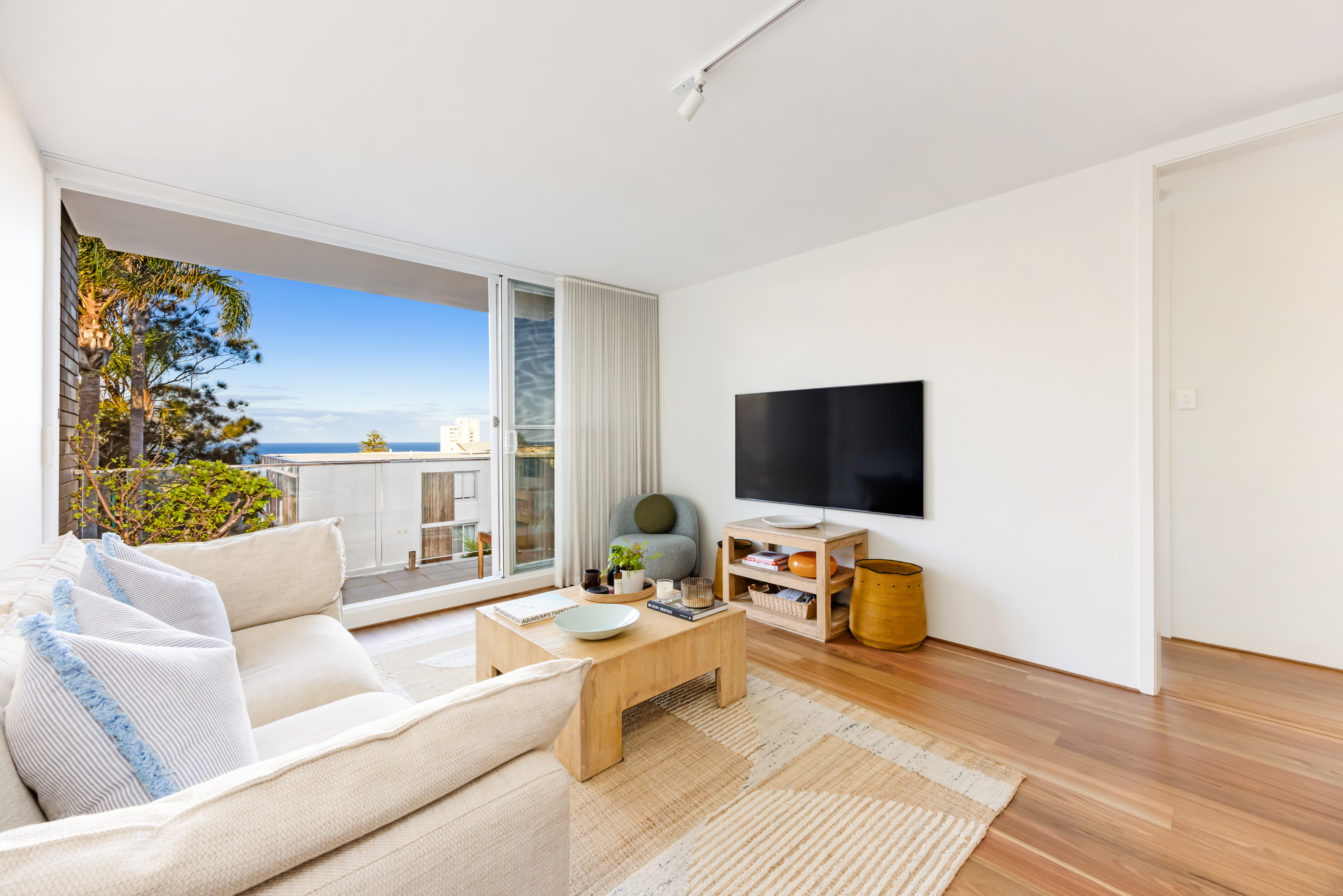 5/11-13 Diamond Bay Road, Vaucluse - Image 1