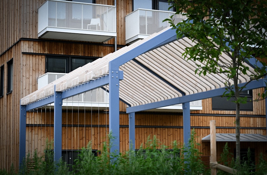 Våraskruv pergola himmel
