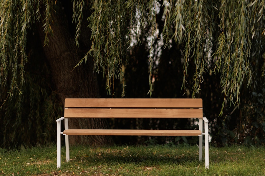 Cora Public soffa i parkmiljö
