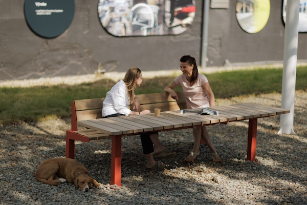 Public Bord
