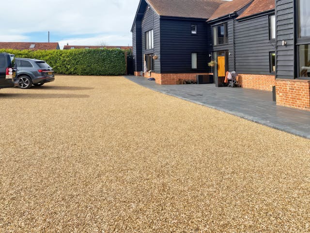 Tar & Chip Driveway