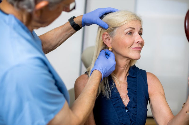 Dr. Leonard Miller, MD consultation natural facelift