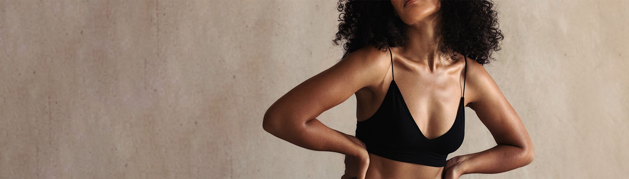 hands on hips textured background