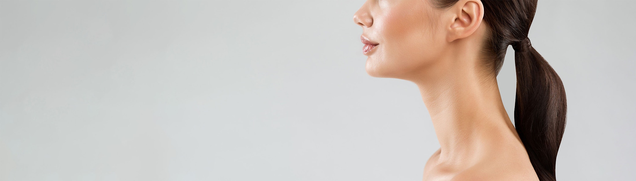 turned head off white background