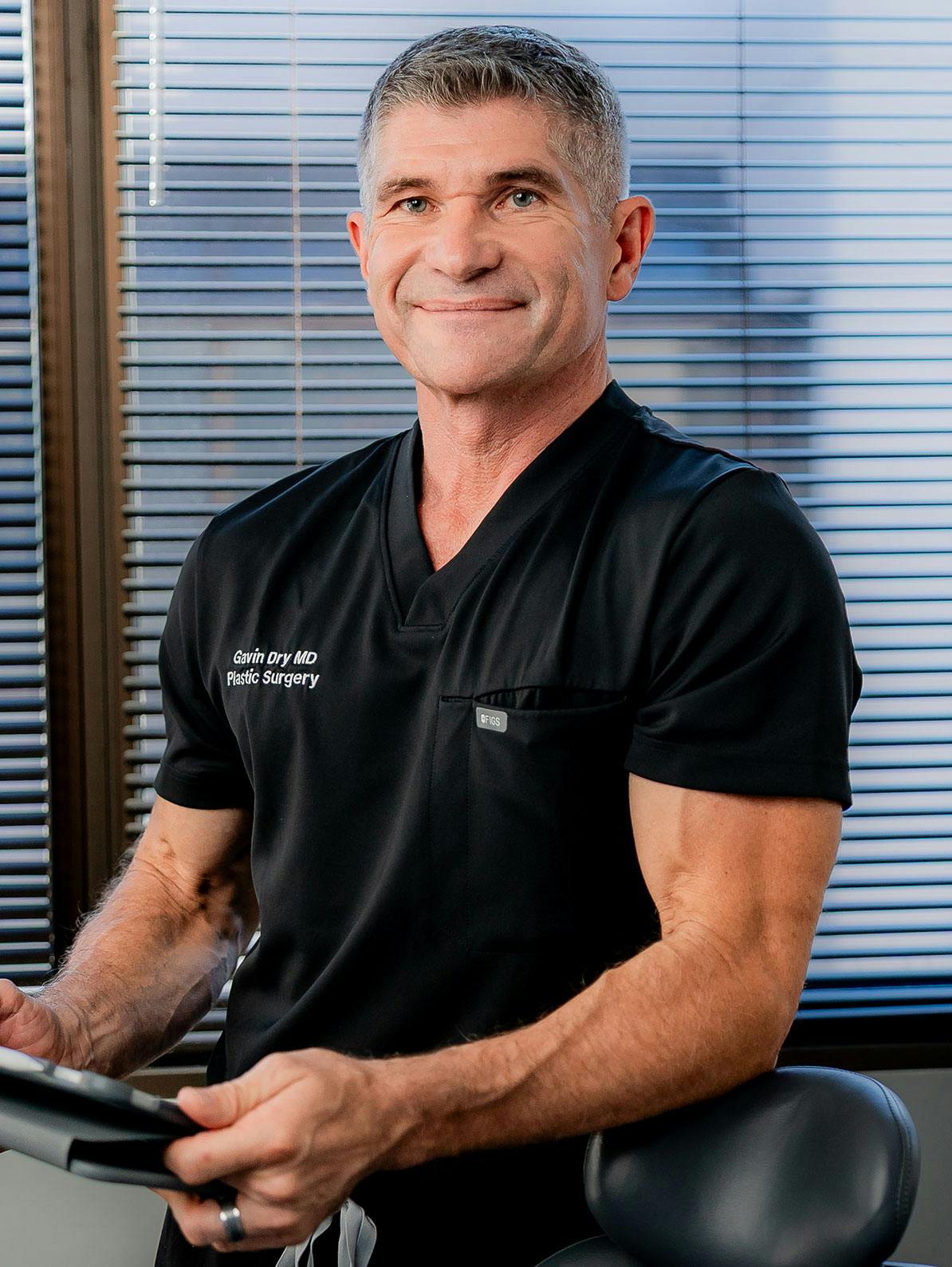 dr gavin dry bellevue plastic surgeon