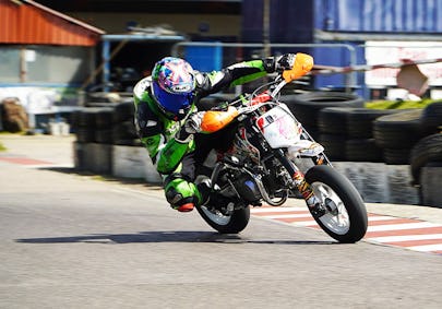 Save 20% on a Full Day Pitbike Experience