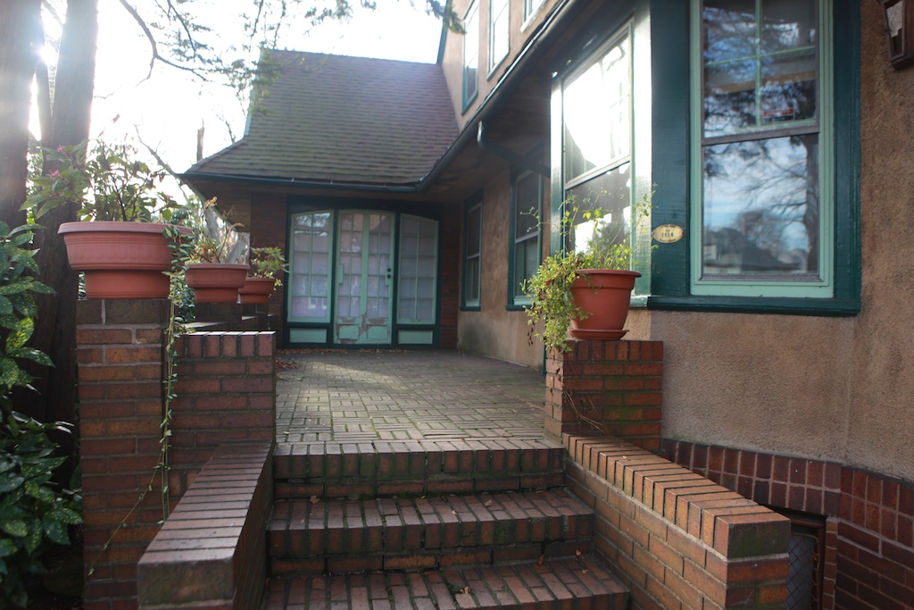 gladstien house 70.jpg