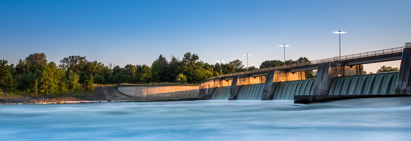 Image of hydroelectric dam.