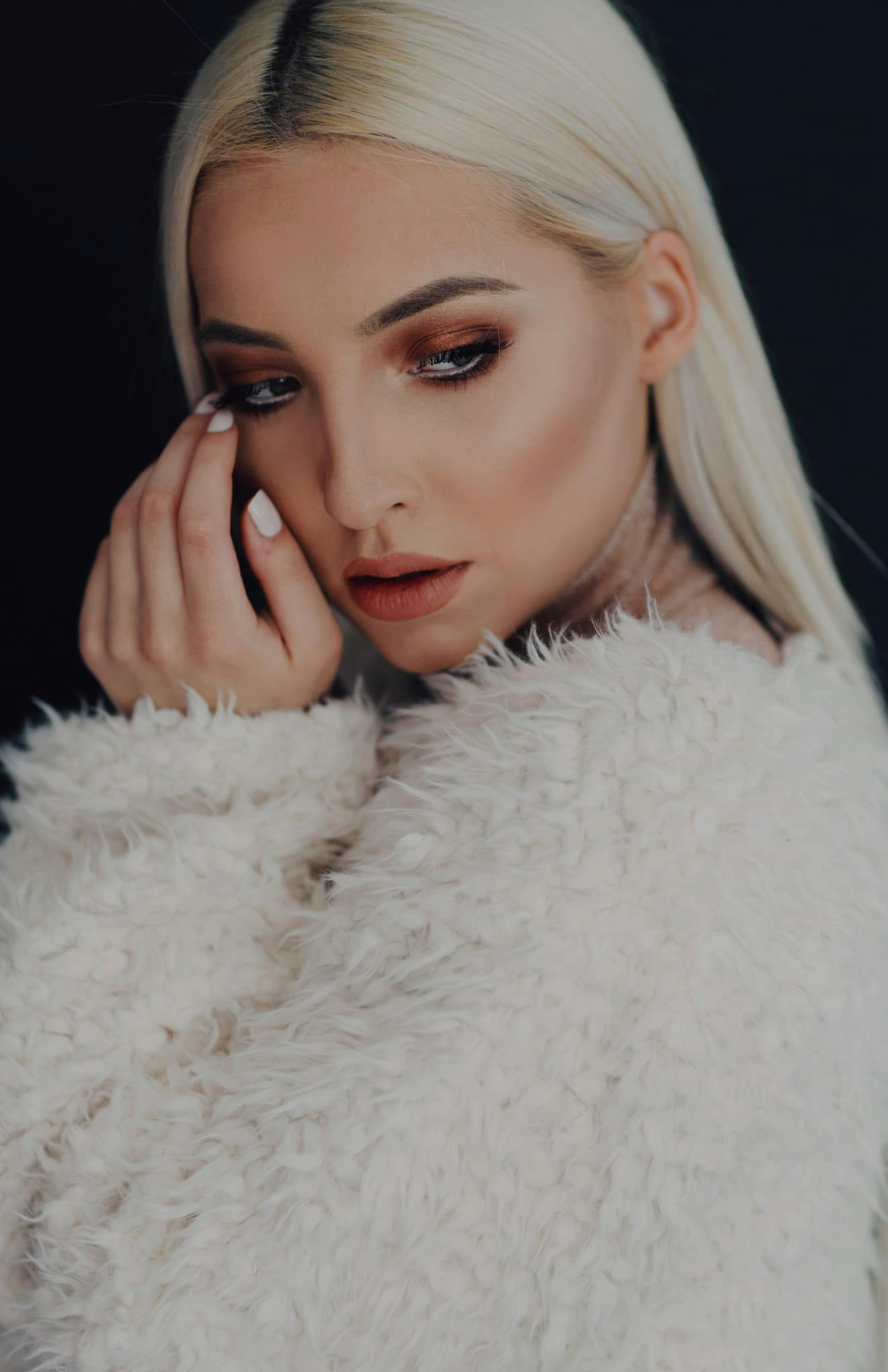 Feature background media