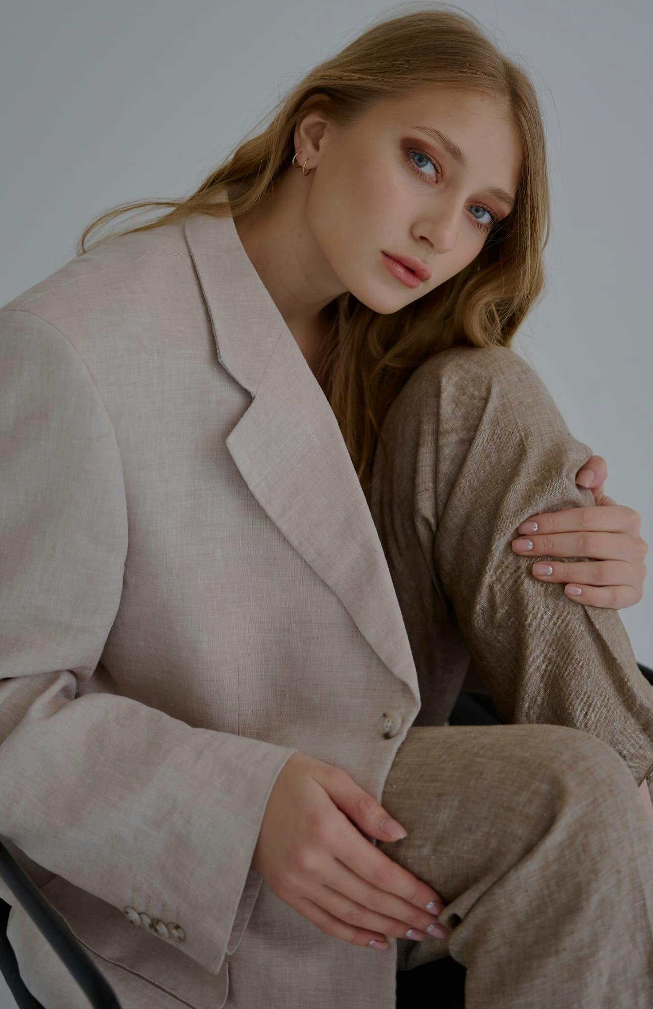 Feature background media