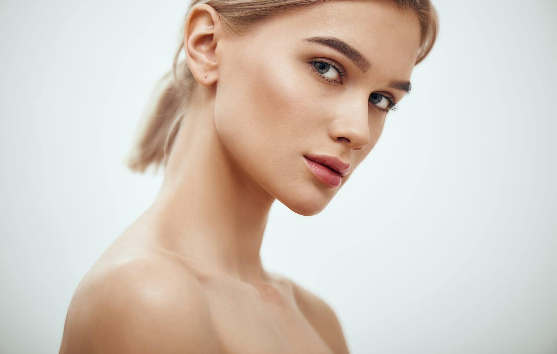 woman with short blonde hair