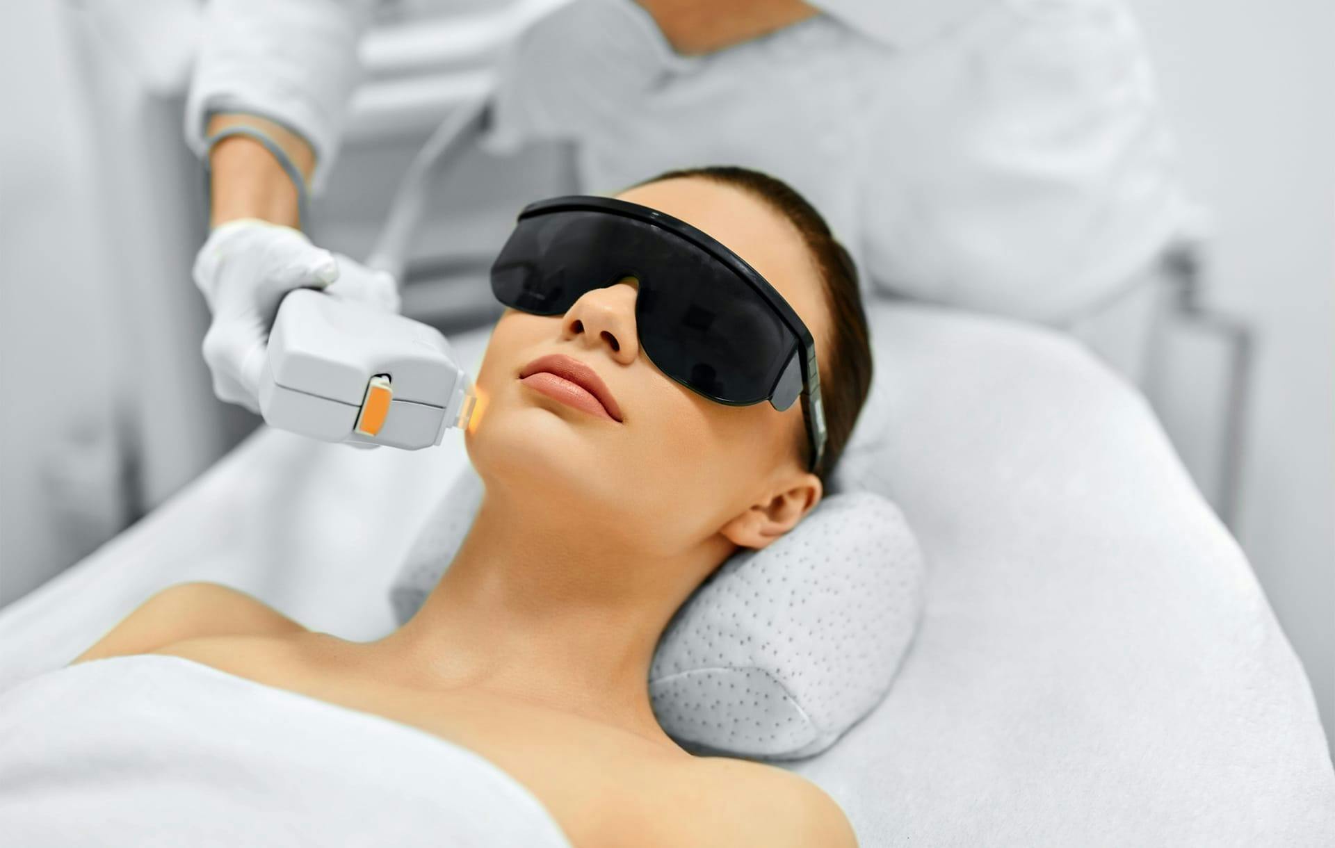 woman receiving ipl