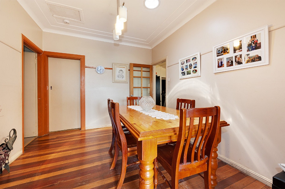 Image of dining room