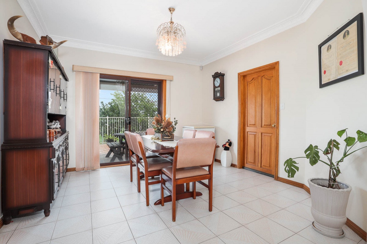 Image of dining room