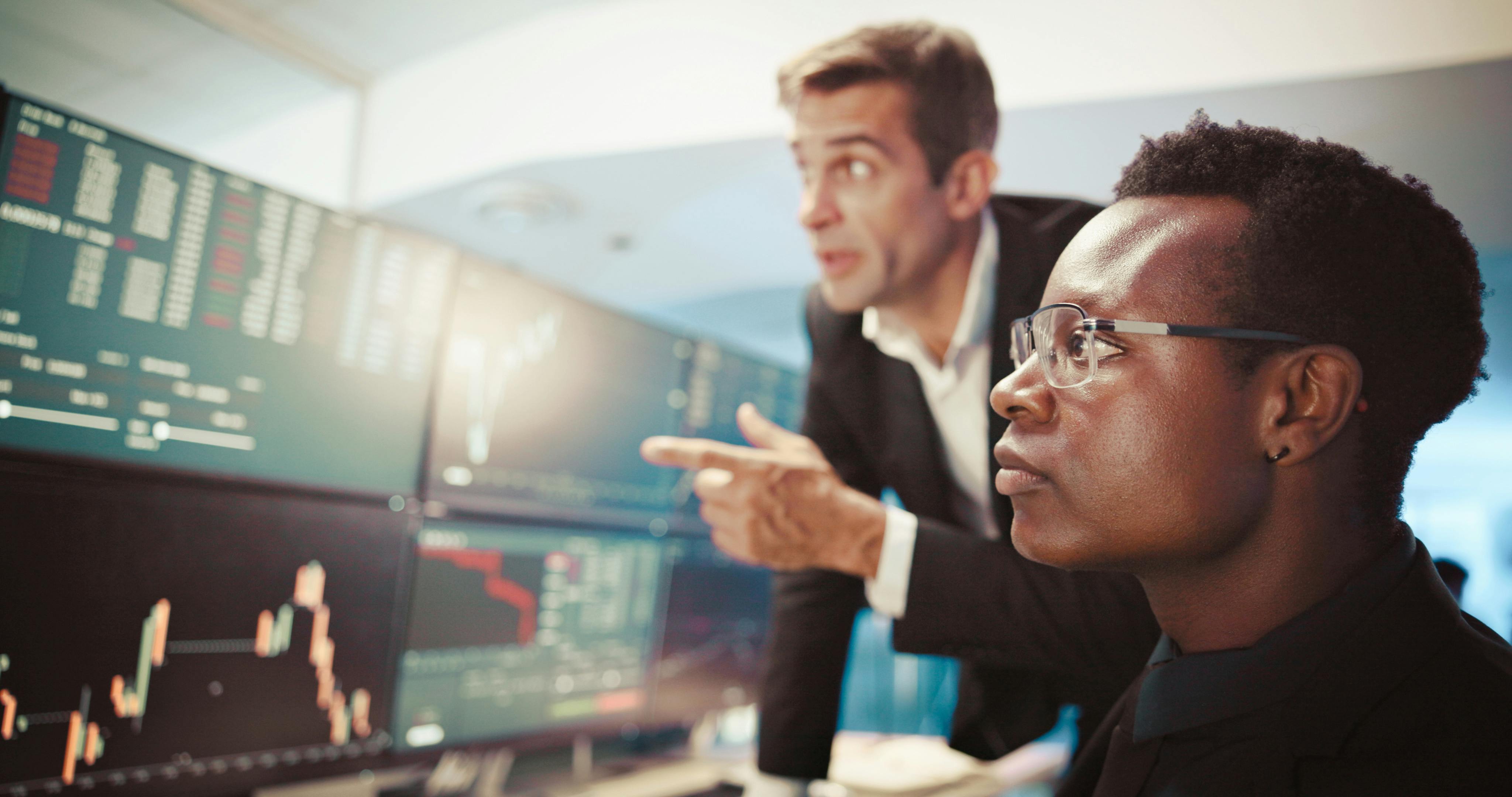 People doing Financial Analysis