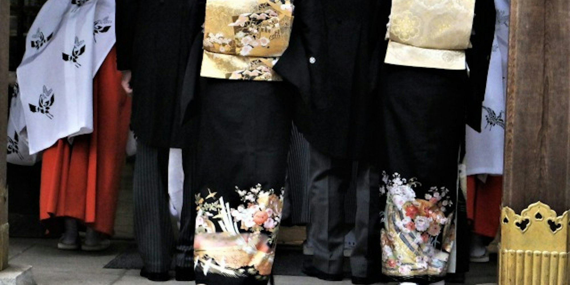 黒留袖に合わせるバックはここに注意!