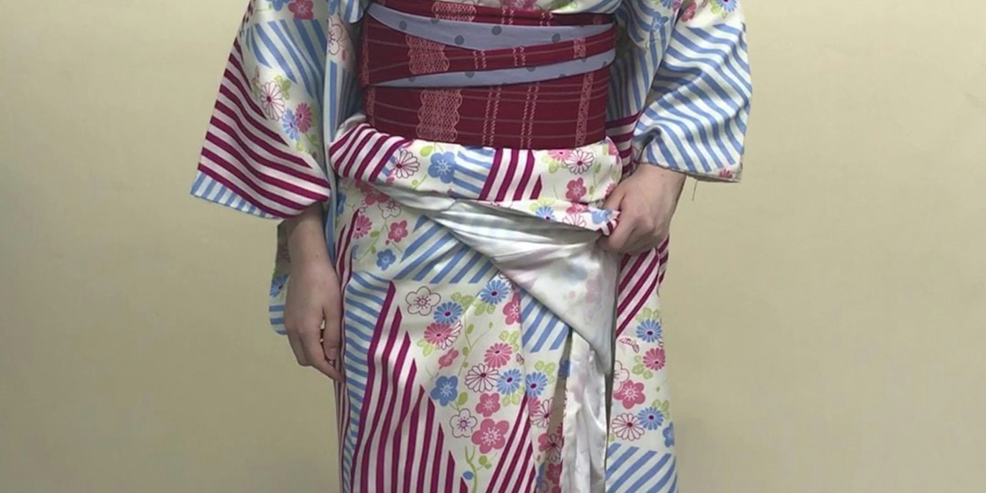 着物(浴衣)を着ているときのトイレの入り方_4