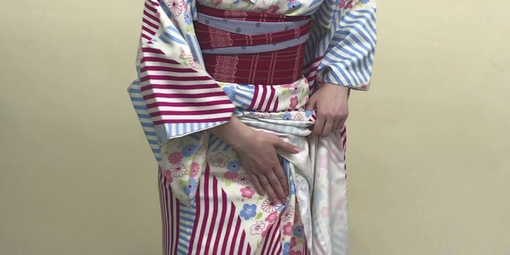 着物(浴衣)を着ているときのトイレに行った後に直し方_2