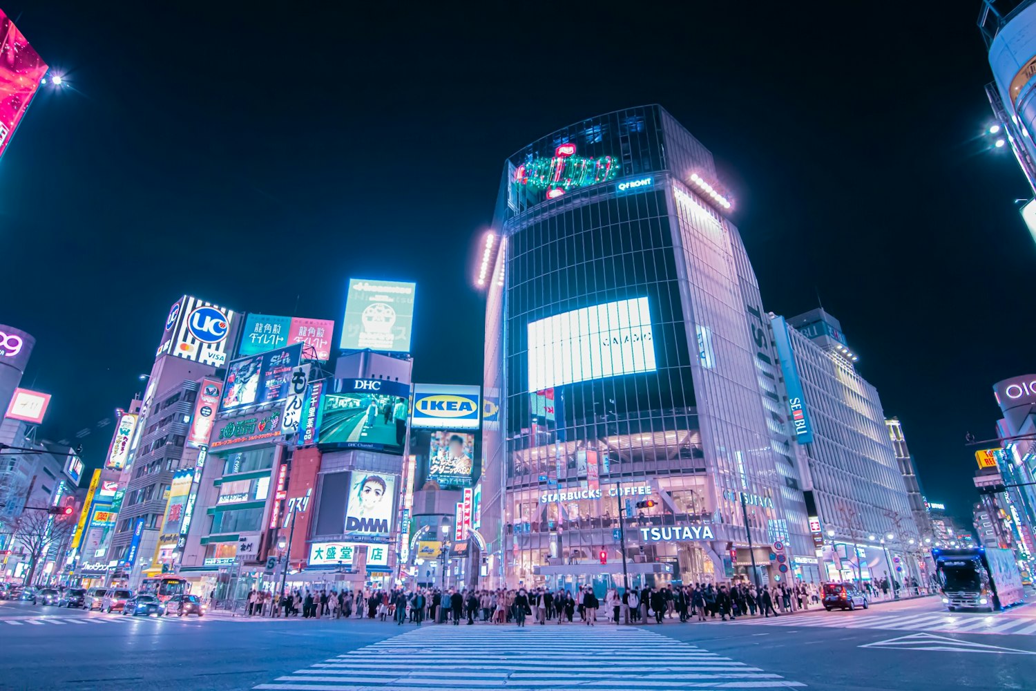 青信号のタイミングでパシャリ！｜渋谷スクランブル交差点
