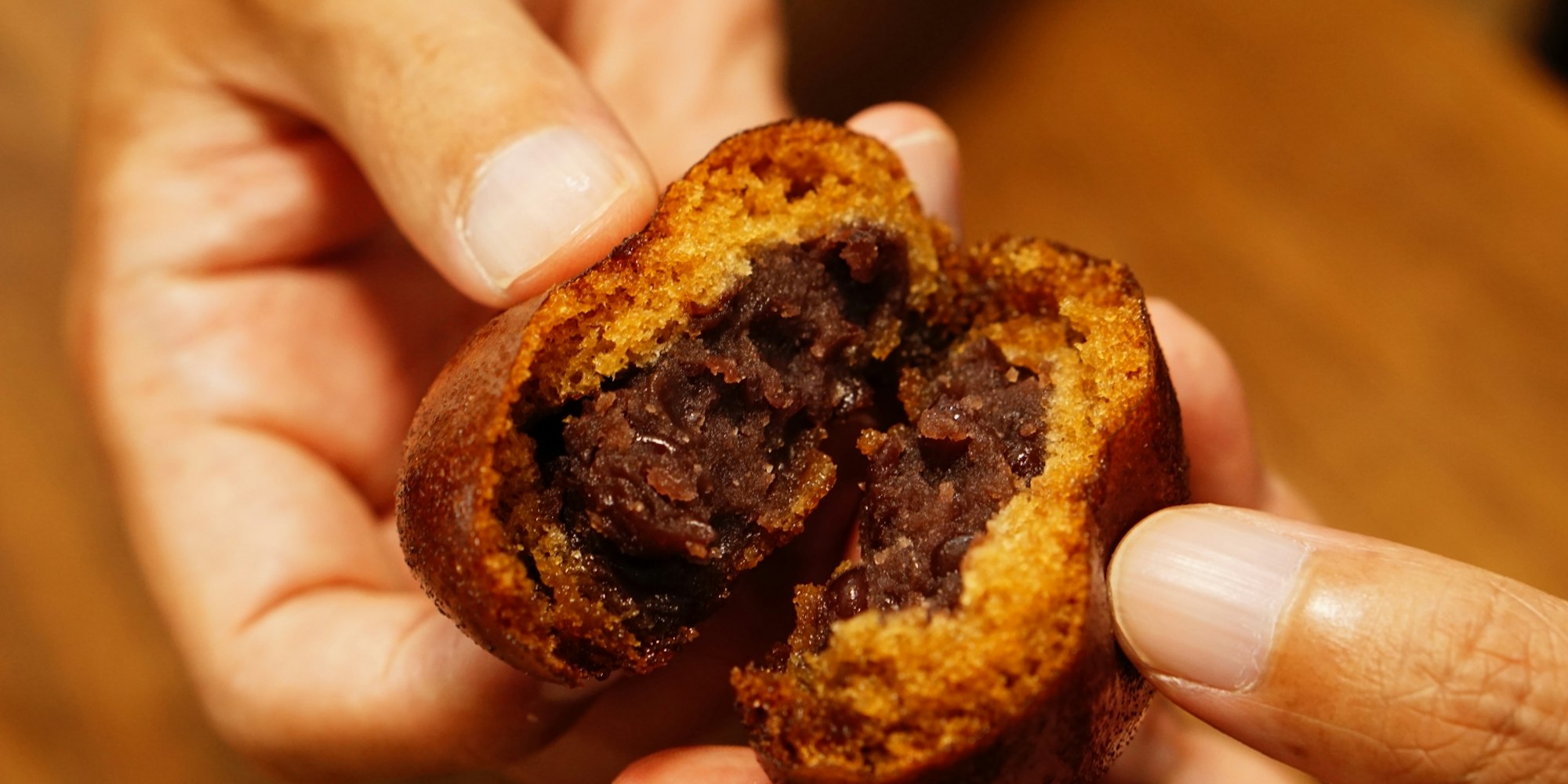 ドーナツみたいな甘味?|あげまんじゅう 浅草九重