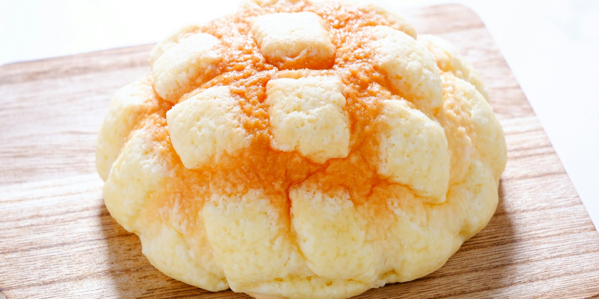 噂のジャンボメロンパンをゲット|浅草花月堂 本店