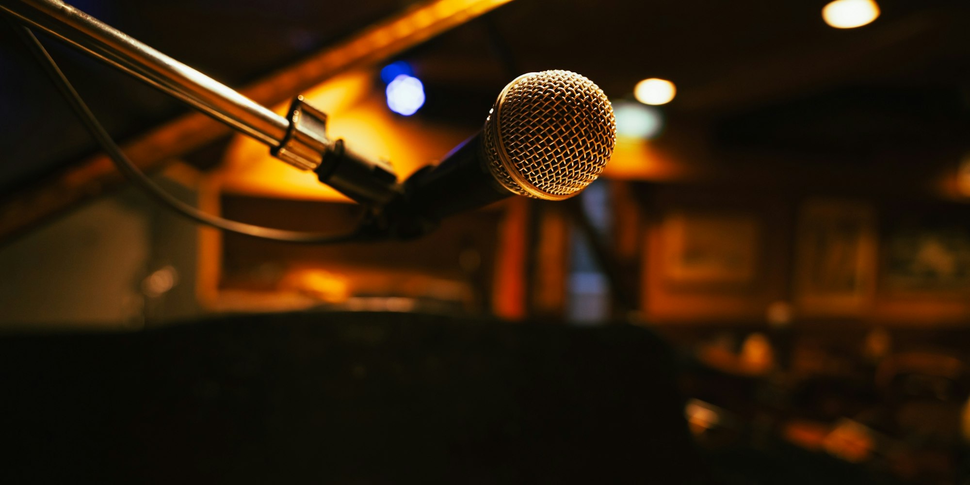 音楽ライブと食事を楽しむ|COTTON CLUB