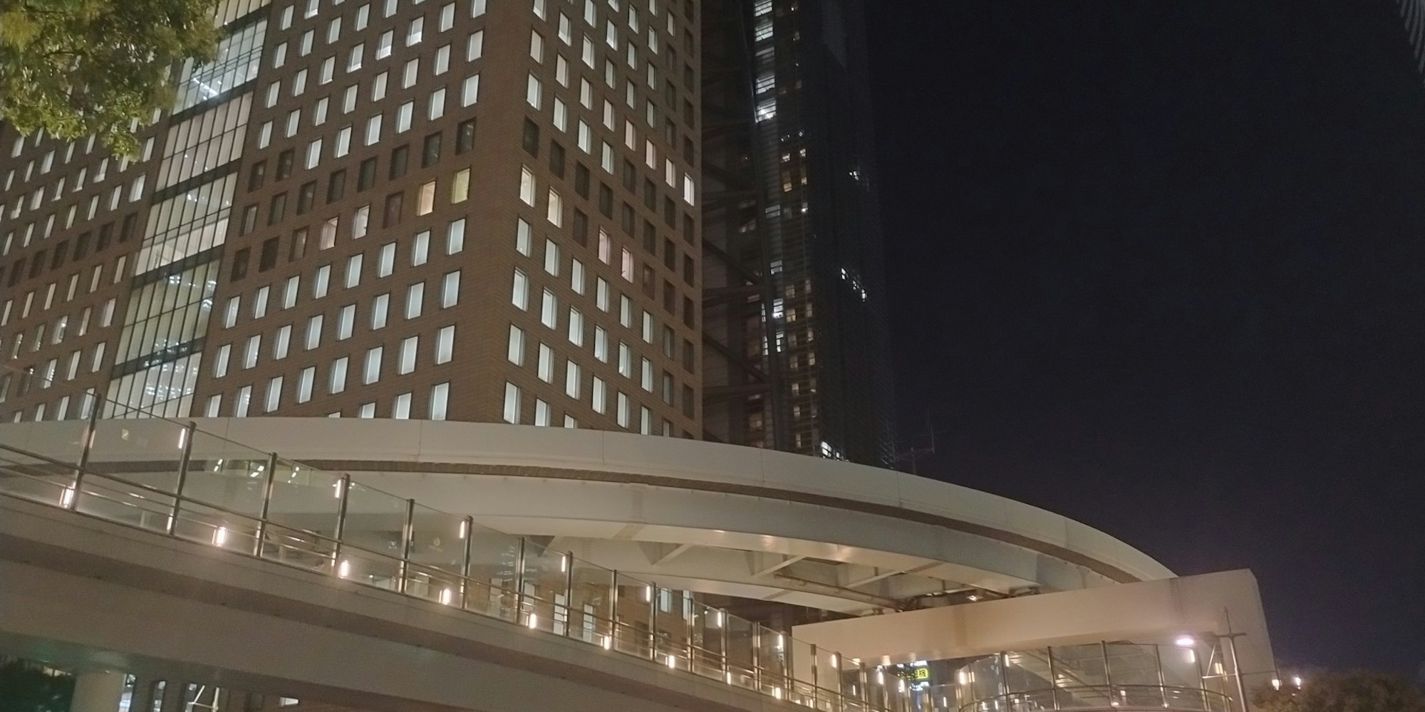 お腹も心も満たせる場所|カレッタ汐留