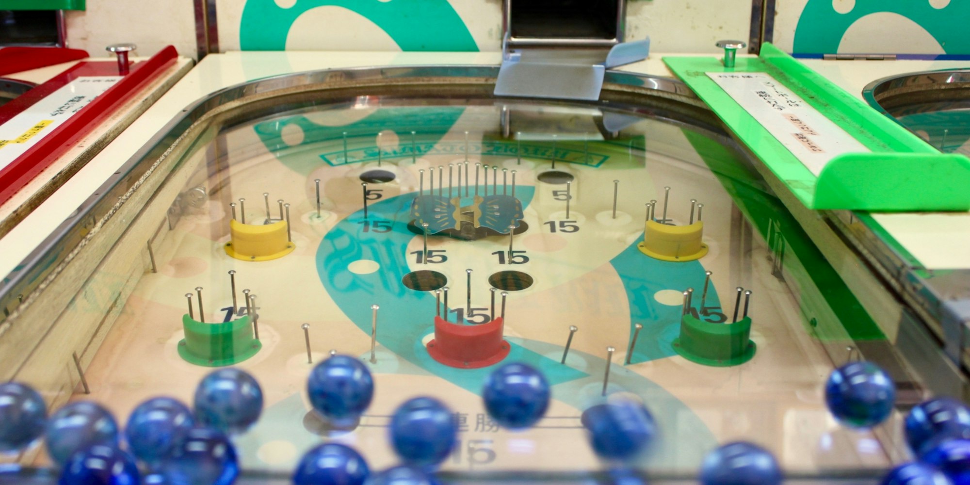 昔のパチンコを体験!景品を貰おう|スマートボール ニュースター