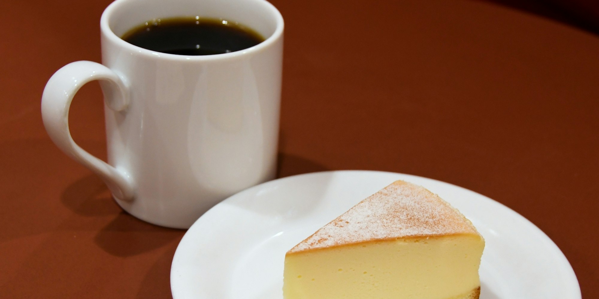 スイーツ好きなら食べるべき!|りくろーおじさんの店 大丸心斎橋店