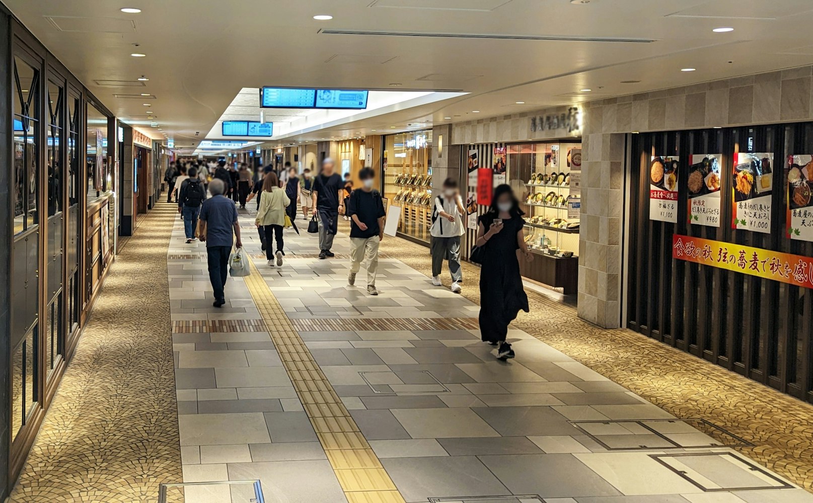 3駅を結ぶ巨大な地下空間｜クリスタ長堀
