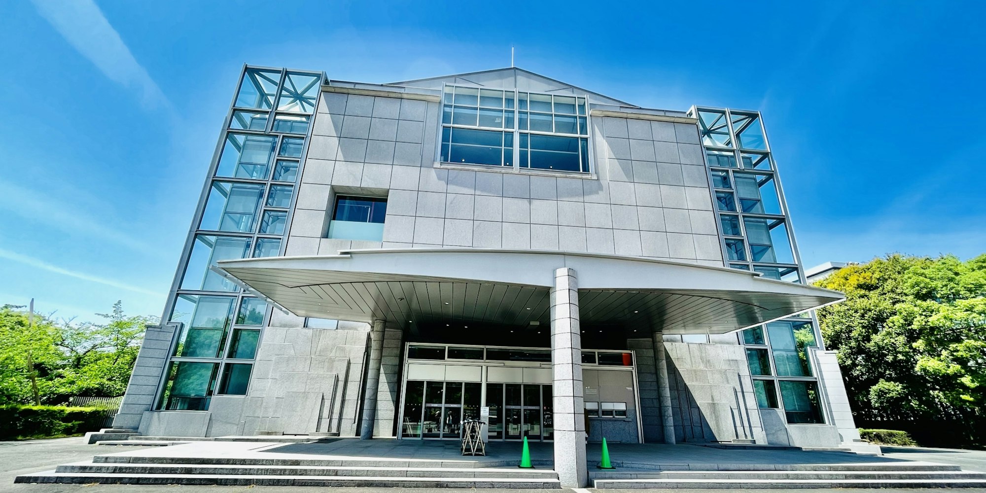 西日本の近代アートを見る|京都国立近代美術館