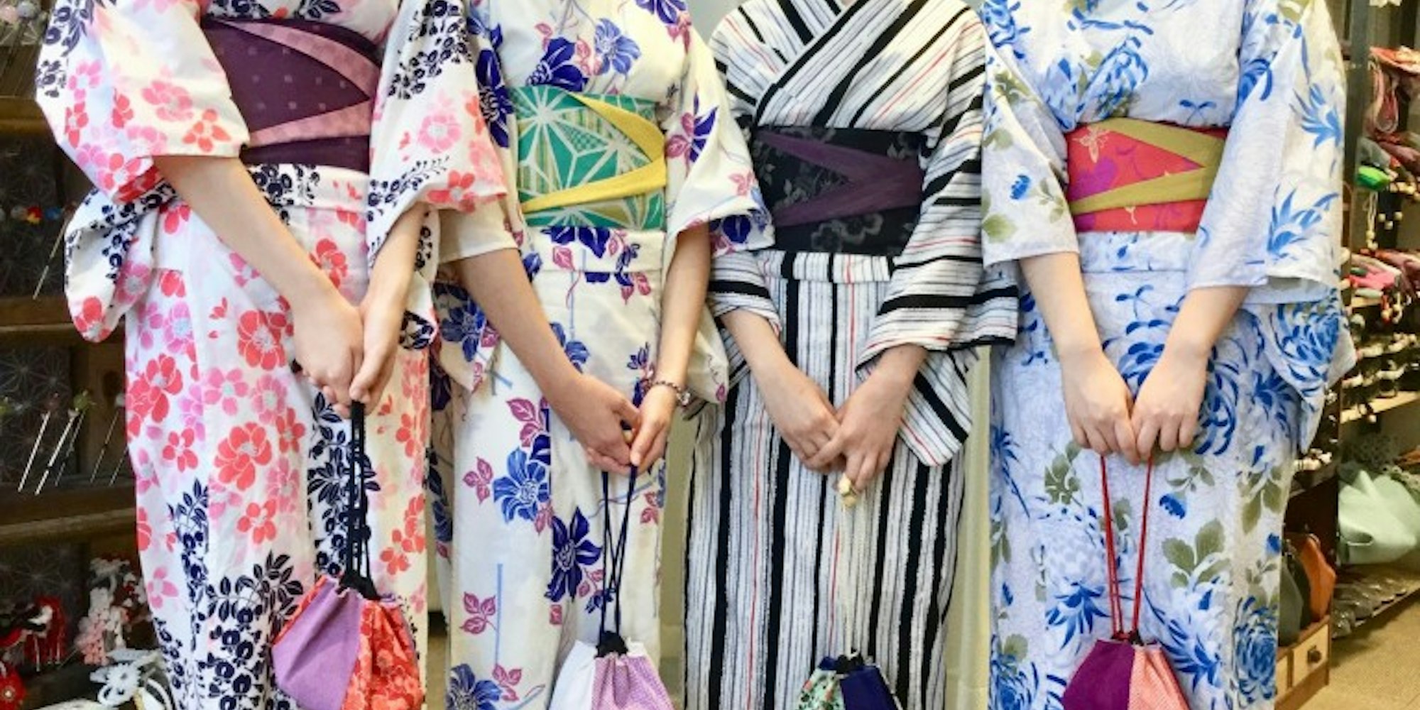 今年の浴衣が各店舗に揃い始めるのはGW明け程