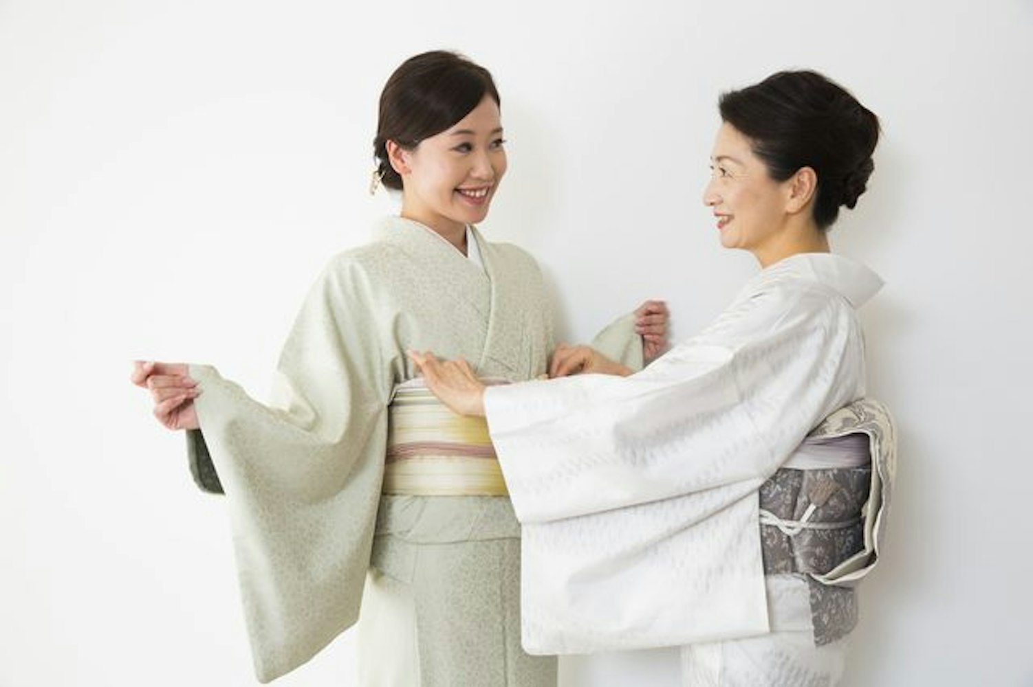 Eyecatch画像 | 訪問着の着付けにはどのくらい値段がかかるの？