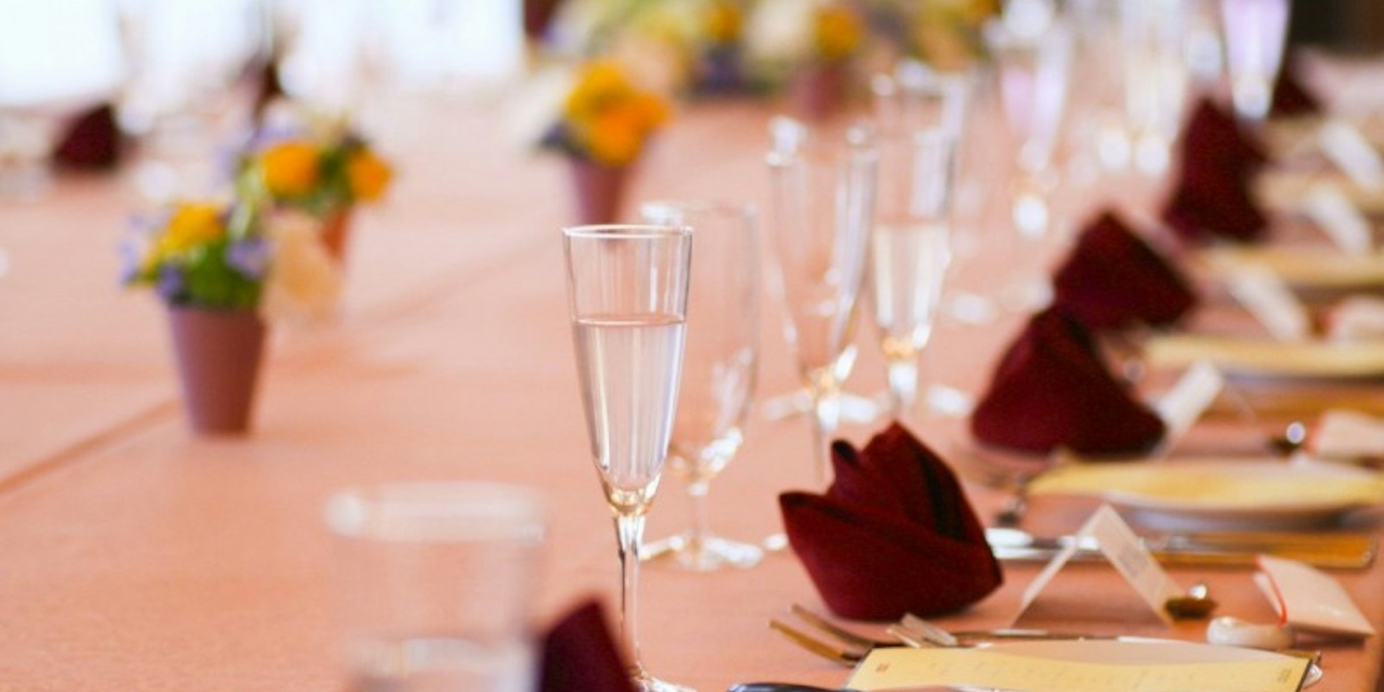 色留袖にネイルはしてもいい?