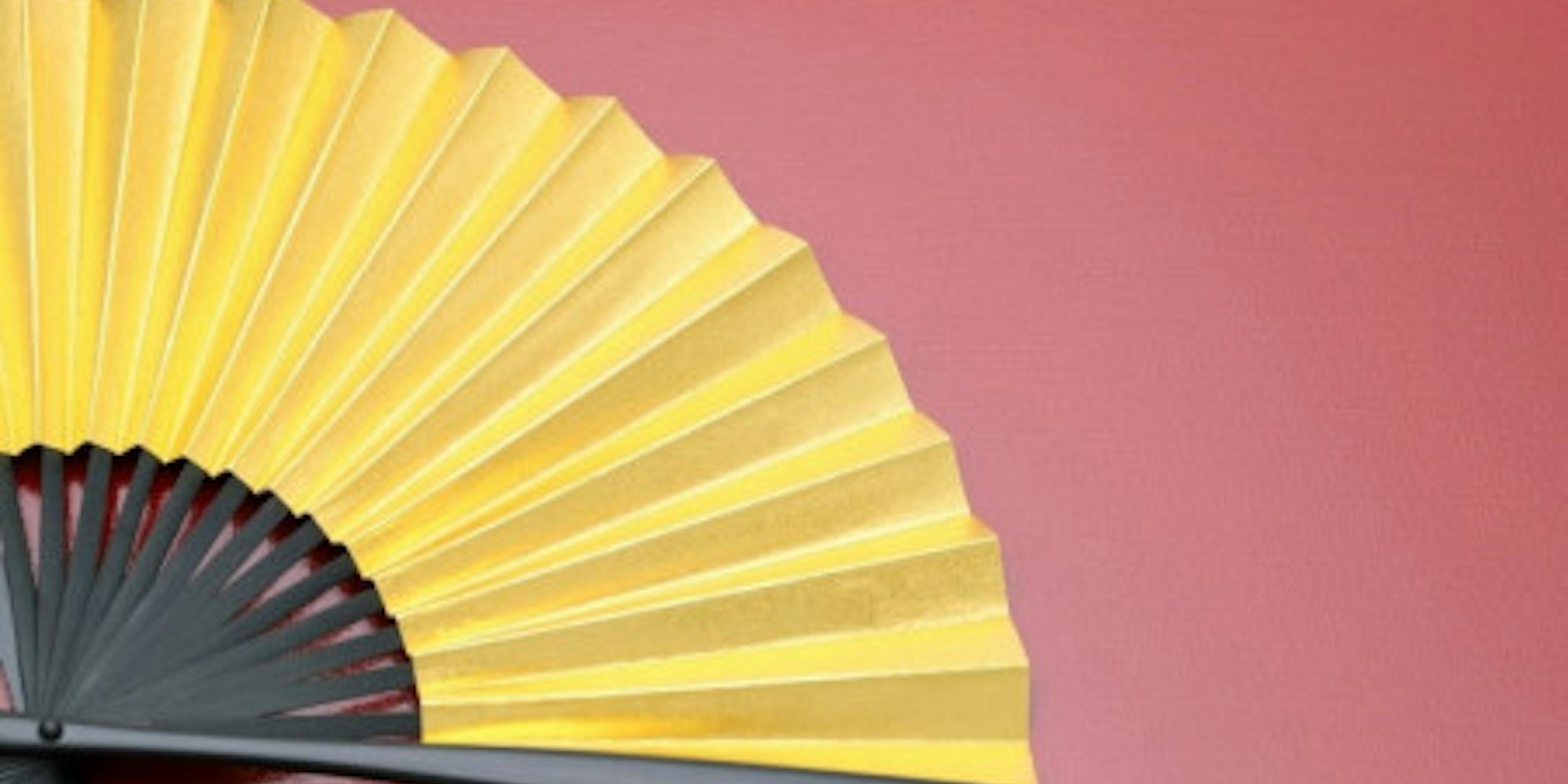 色留袖に合わせる扇(末広)