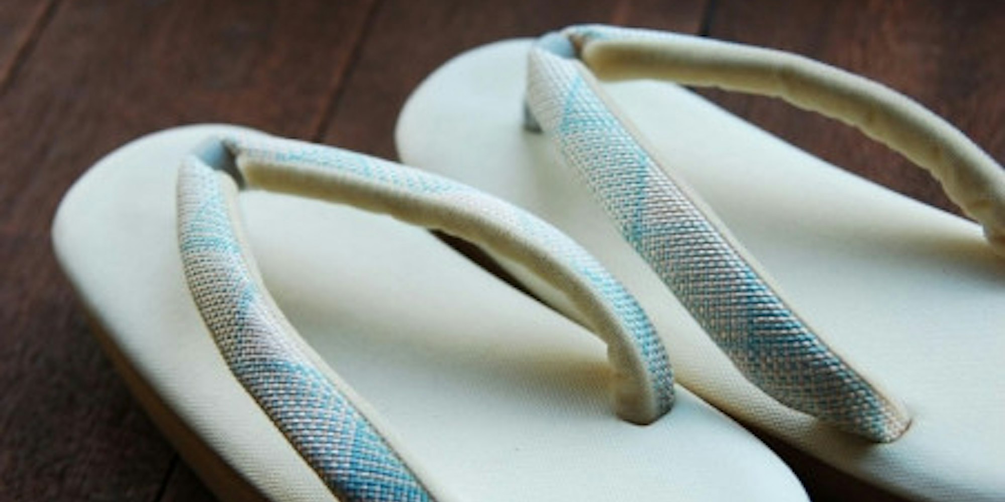 色留袖に合わせる鞄と草履