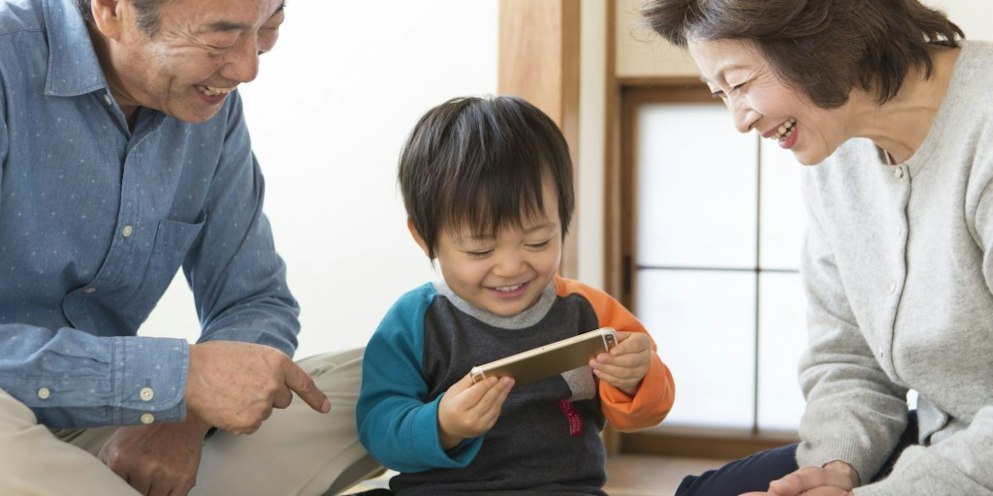 そもそもお宮参りの写真に祖父母は写っていいの?