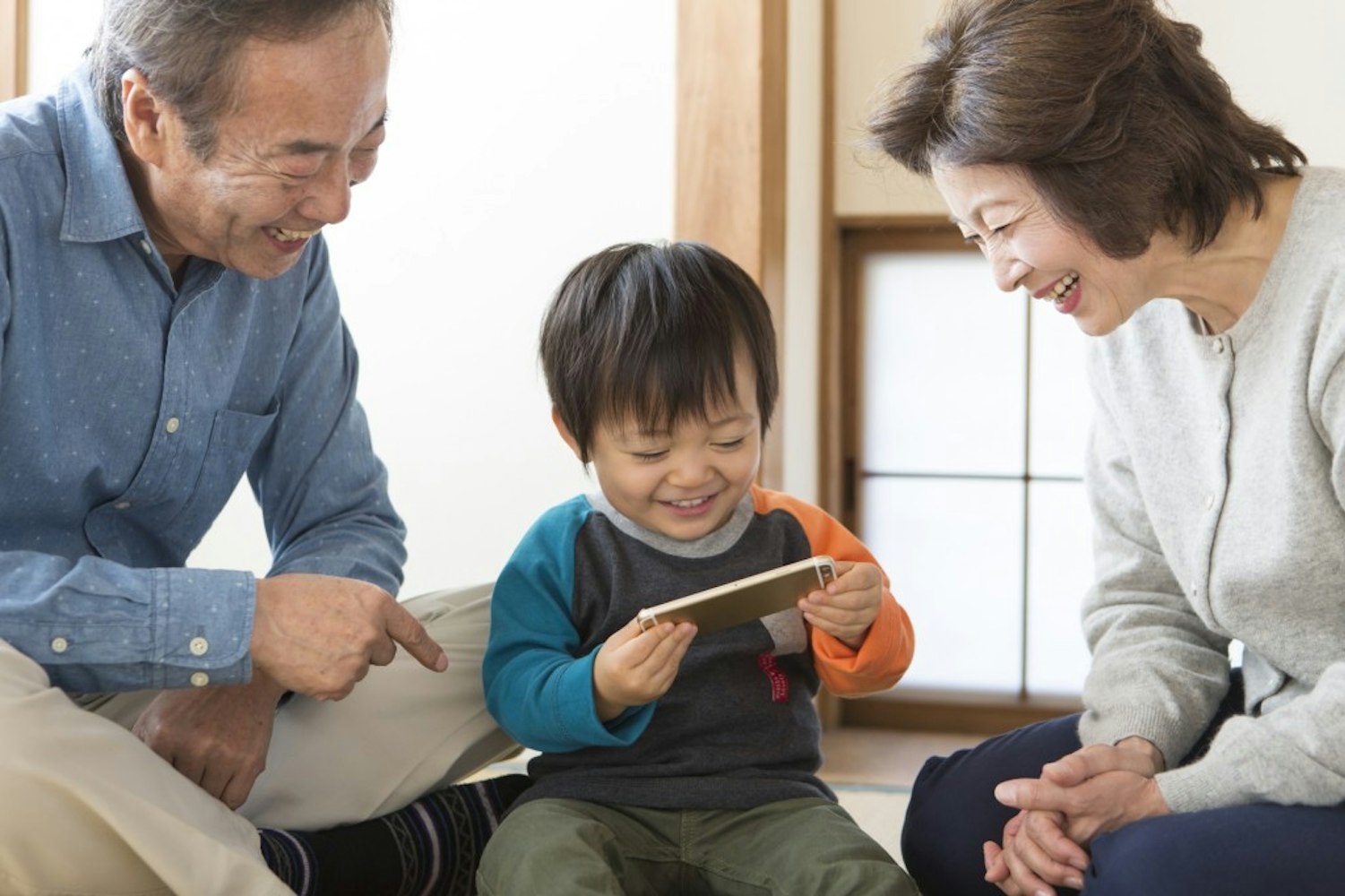 そもそもお宮参りの写真に祖父母は写っていいの？