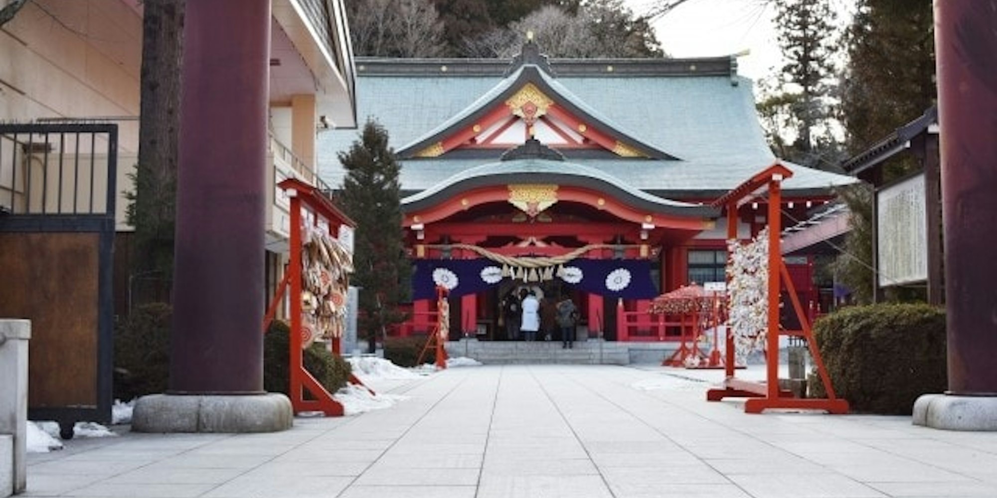朱色の拝殿が美しい「宮城縣護國神社(みやぎけんごこくじんじゃ)」