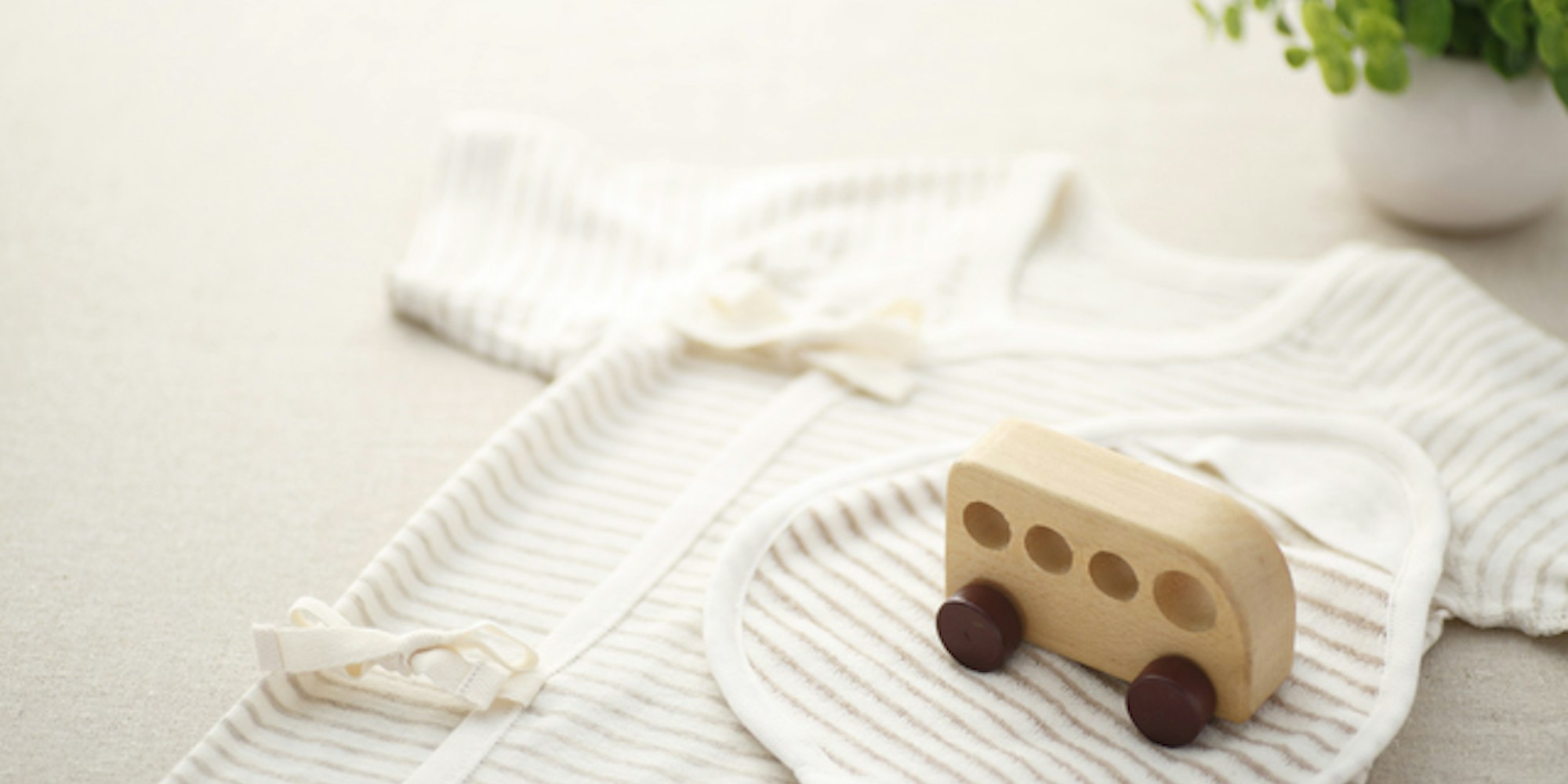 帽子やスタイは素材の確認も重要!