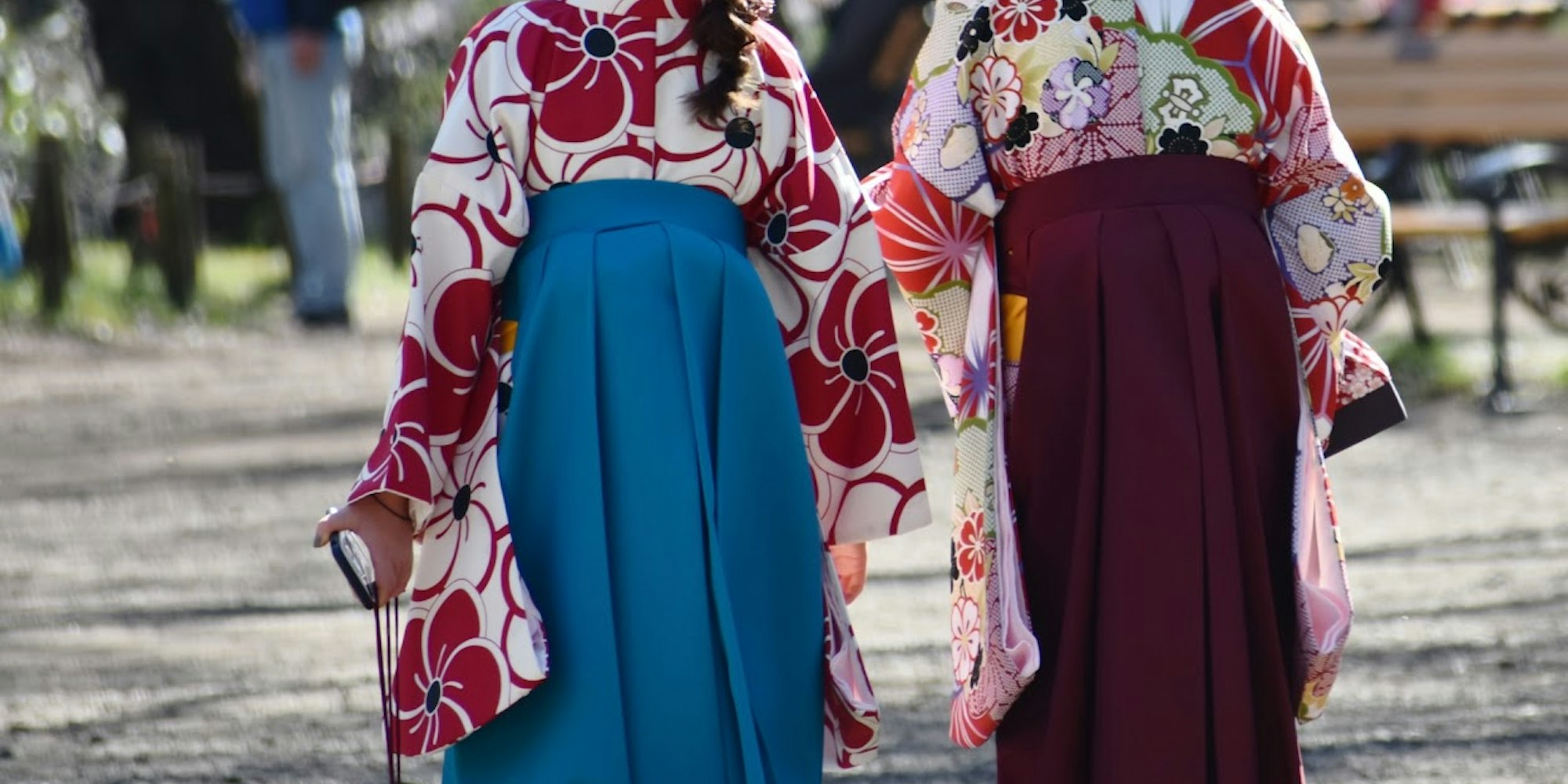 卒業式で袴を着る時下着はどうする?防寒対策は?|京都着物レンタルwargo