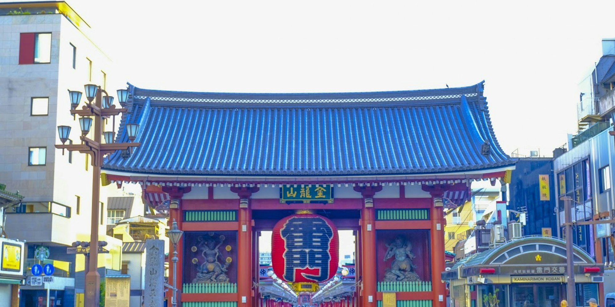 定番中の定番、浅草寺にお参りしよう 定番中の定番、浅草寺にお参りしよう