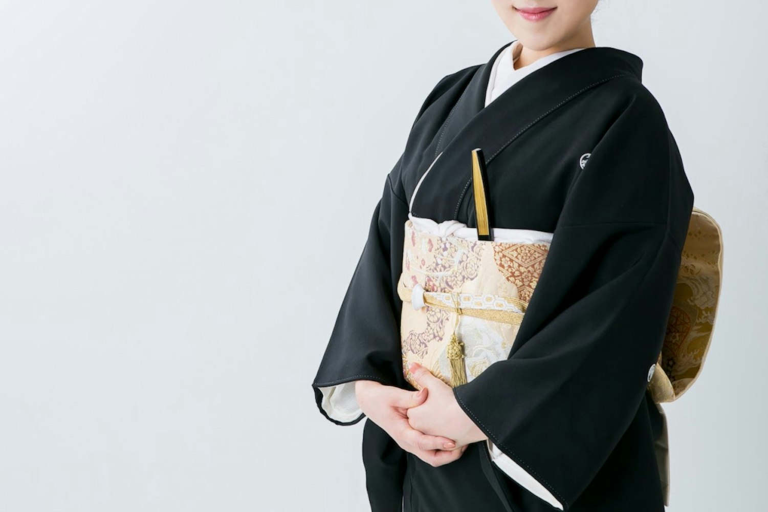 結婚式で着られる黒留袖