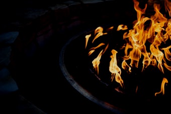 Building A Backyard Fire Pit: Temp