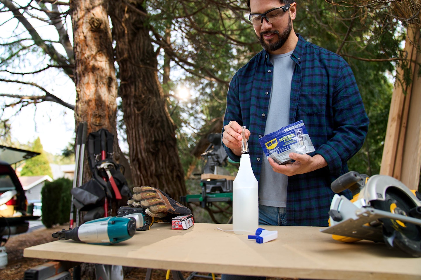 How to use WD-40 Specialist Degreaser and Cleaner EZ-Pods